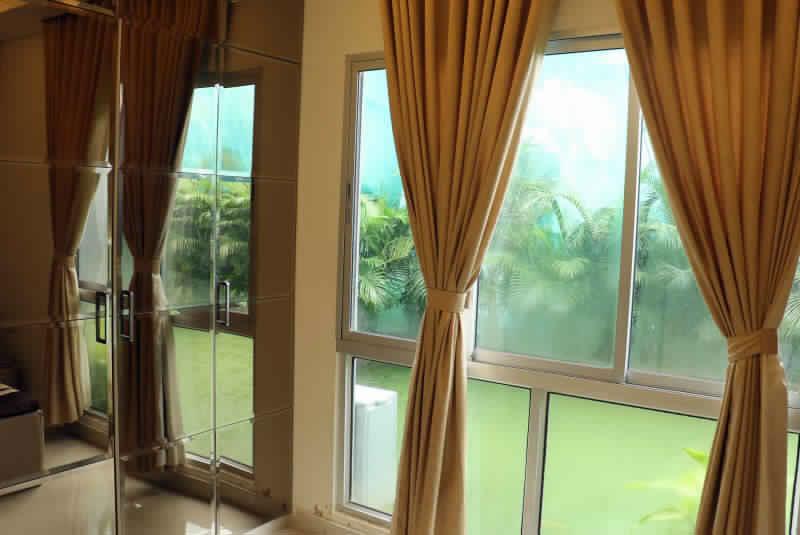 U K IRIDIUM KANDIVALI EAST.